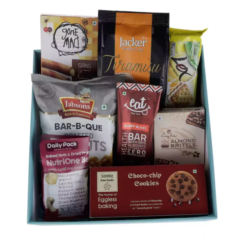 Chocolate and Dried Fruits Gift Box 3 Chocolate and Dried Fruits Gift Box - Image 3