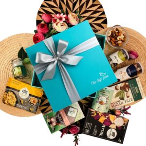 Healthy Breakfast Hamper with Herbal Tea, Mix Dry Fruits & Mix Vegetable Chips